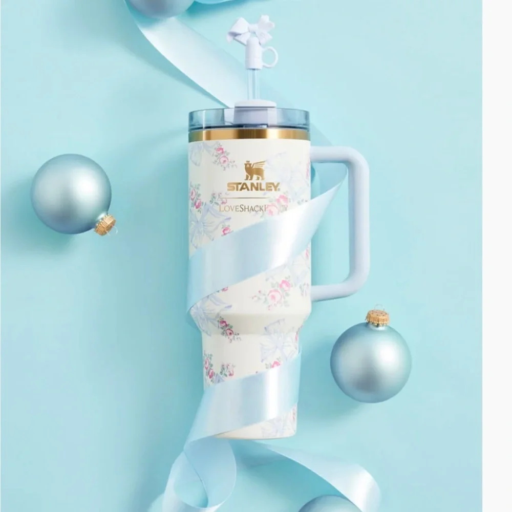 Stanley LoveShackFancy Holiday Quencher 40oz - Picture 3 of 7